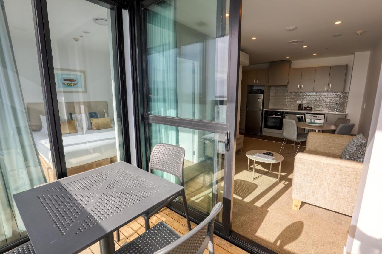 Ramada Suites Victoria Street West Auckland Exterior foto